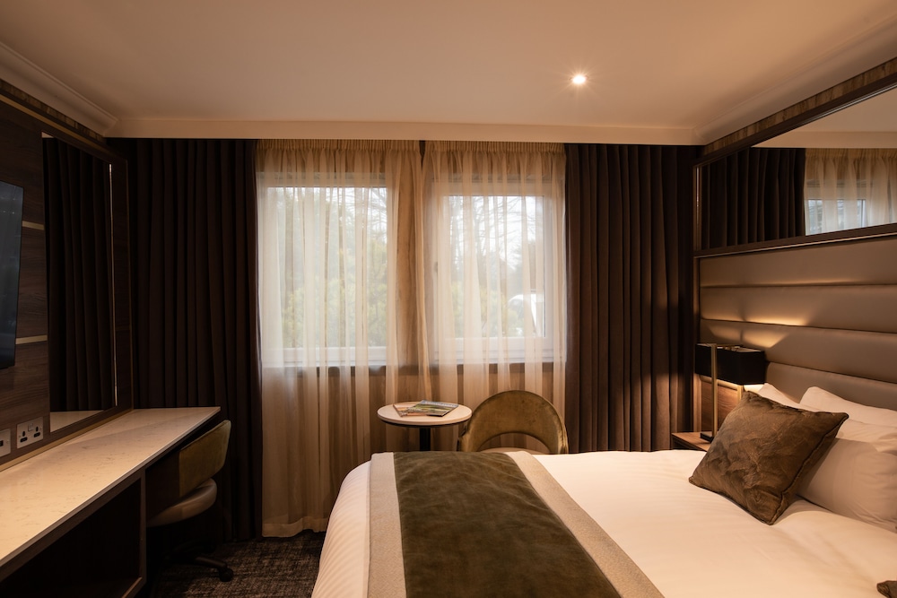 Carlton Hotel 24/61