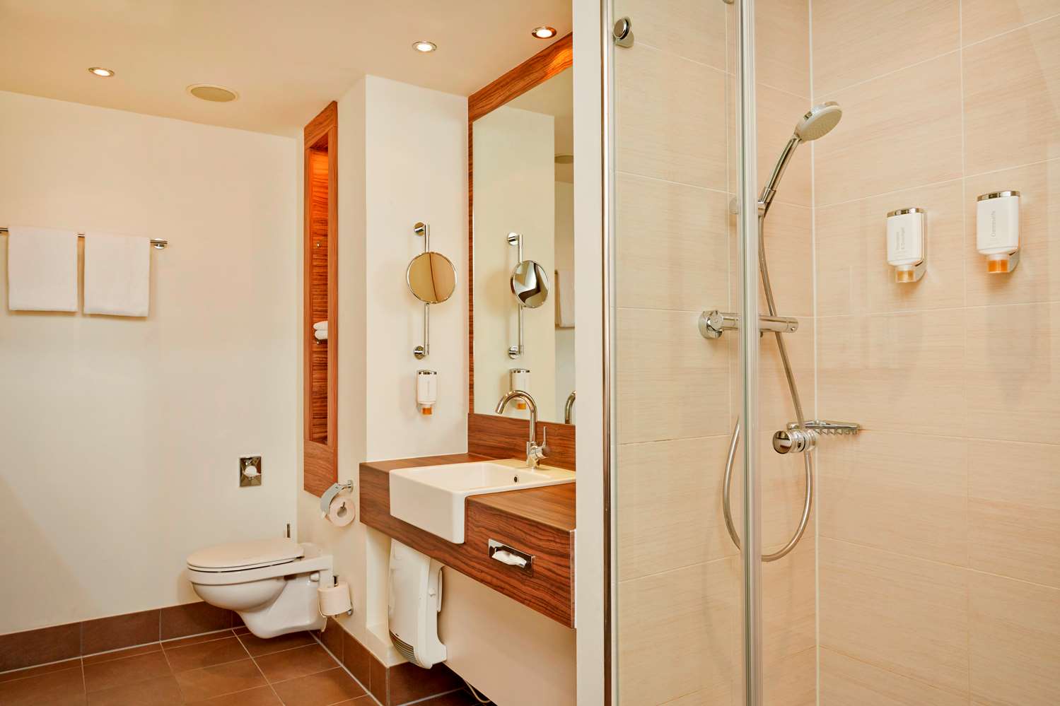 H+ HOTEL LUBECK 50/50
