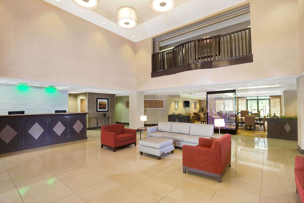 Wingate By Wyndham Raleigh Durham Airport 16/30