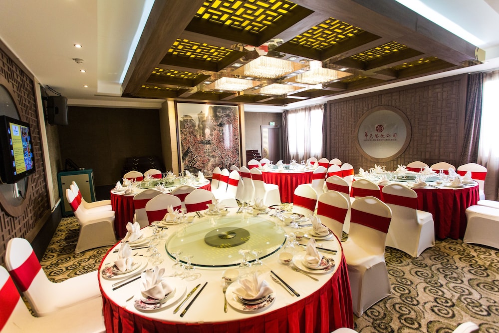 HUATIAN CHINAGORA HOTEL 40/63