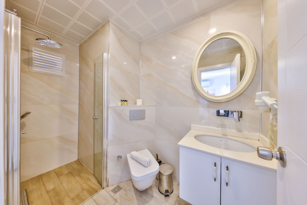 Mina Apart Hotel 33/37