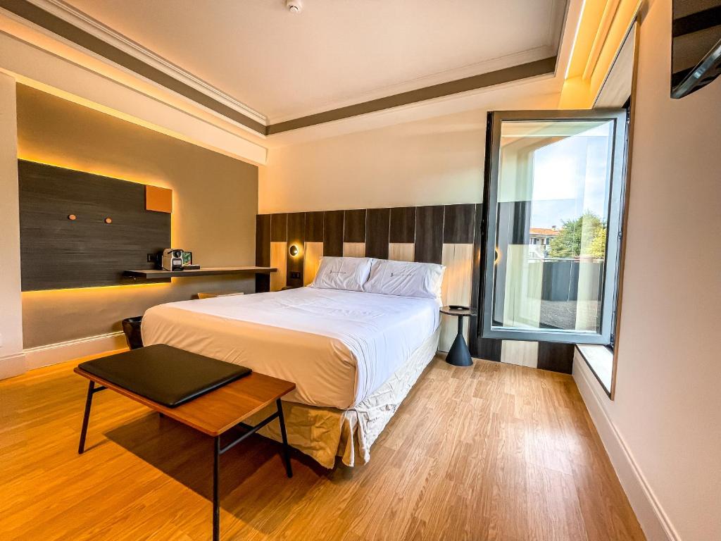 غرفة سوبيريور بسرير مزدوج بشرفة، Hotel Rio Bidasoa 2/3