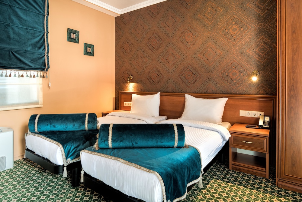 Golden Tulip Borjomi 13/73