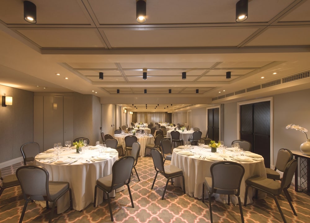 Mayfair Hotel 63/66