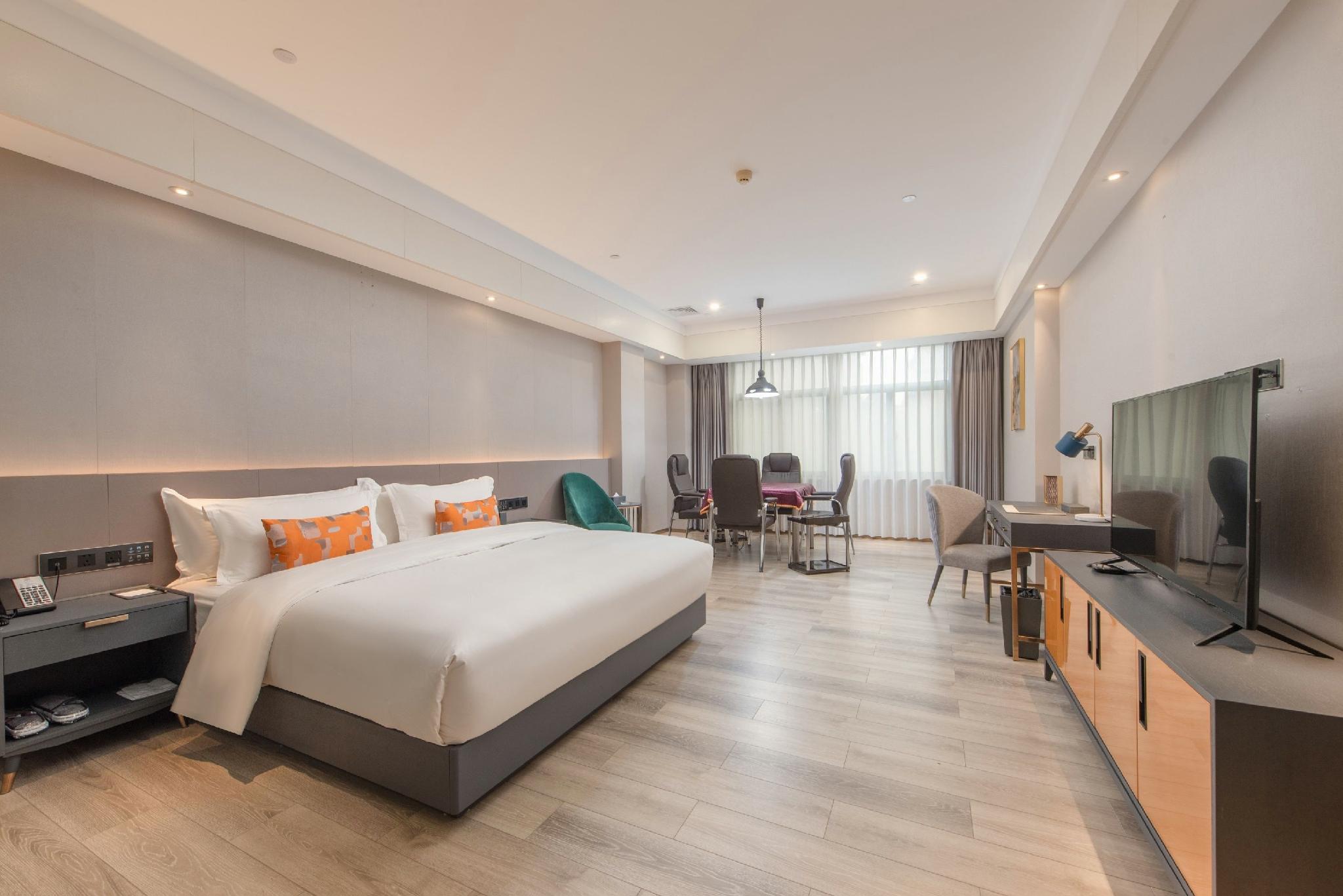 Zenith International Hotel 7/38