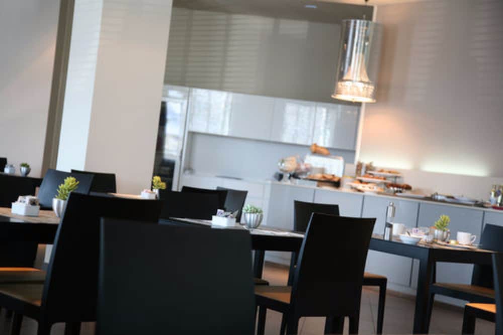 G Hotel Ancona 55/59