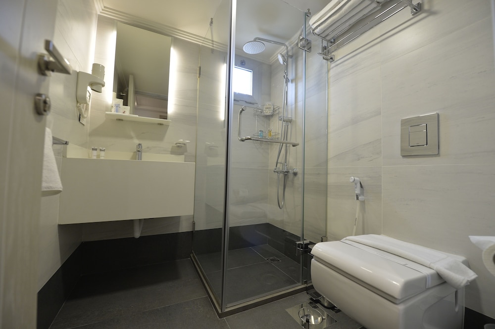 Zett Hotel Jounieh 41/43