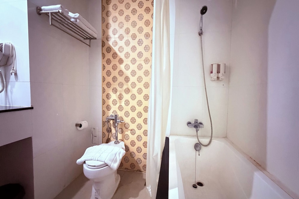 Ayutthaya Grand Hotel 40/41