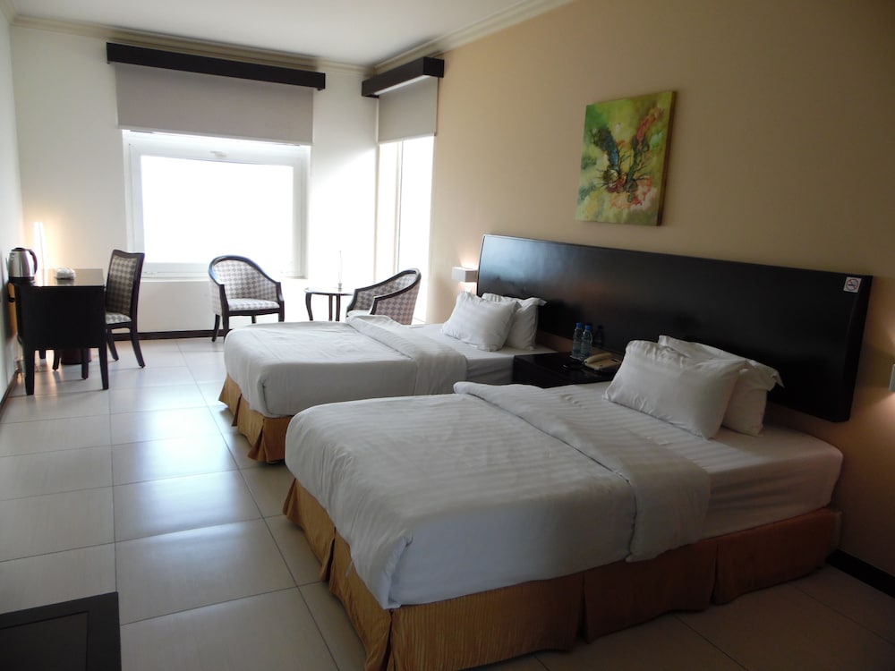 Deluxe, Twin Beds