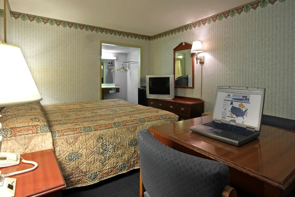 Americas Best Value Inn Anderson Sc 13/23