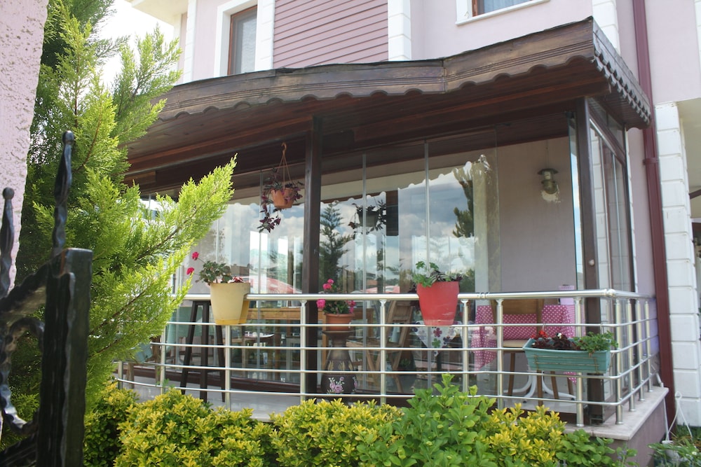 Safir Butik Otel 2/37