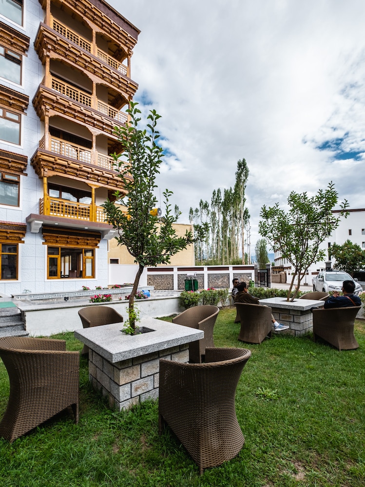 The Gawaling Ladakh 28/33