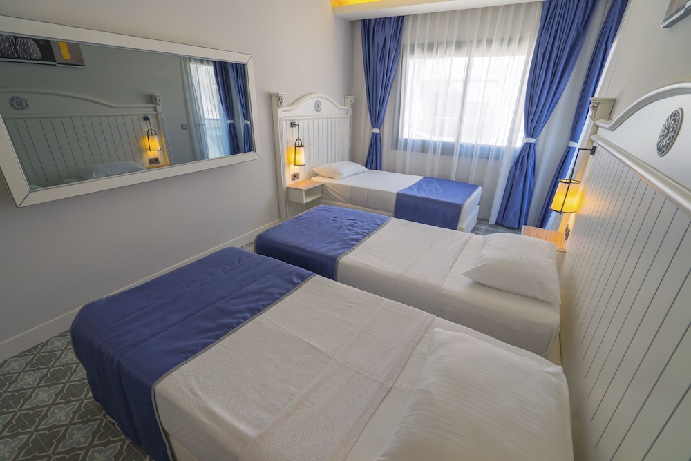 Marmaris Natalie S Beach Hotel 15/60