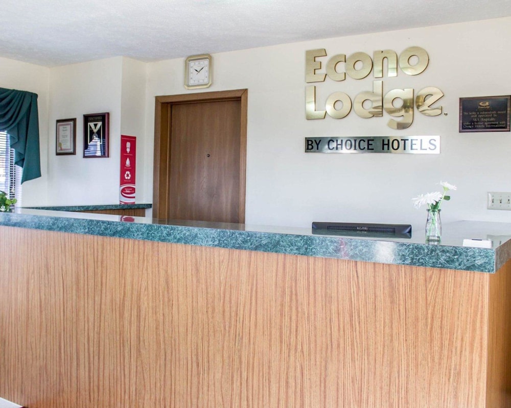 Econo Lodge Elkhart North 11/27