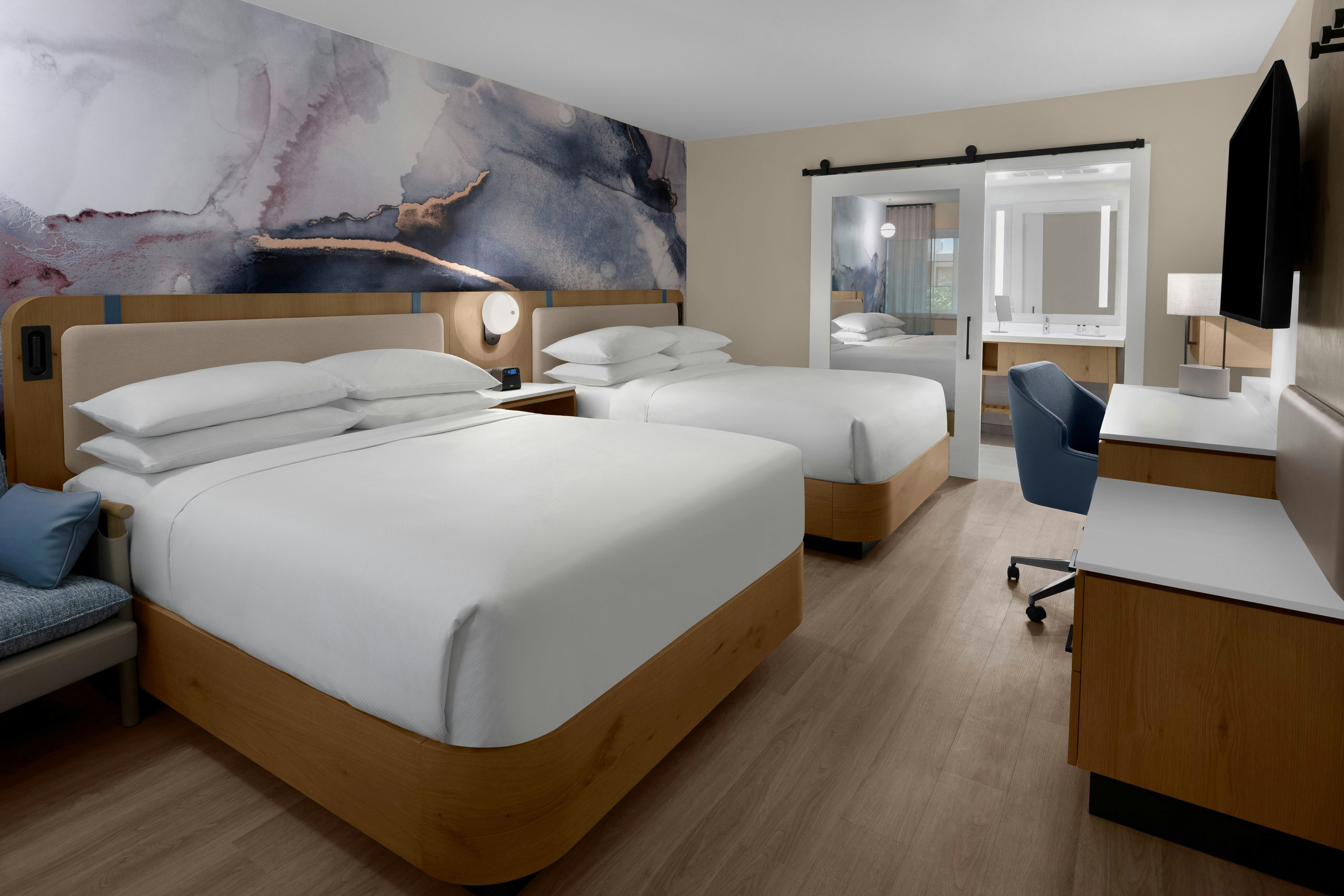 Room, Queen Bed