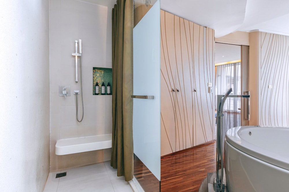 Hotel Baraquda Heeton Pattaya by Compass Hospitality 48/50