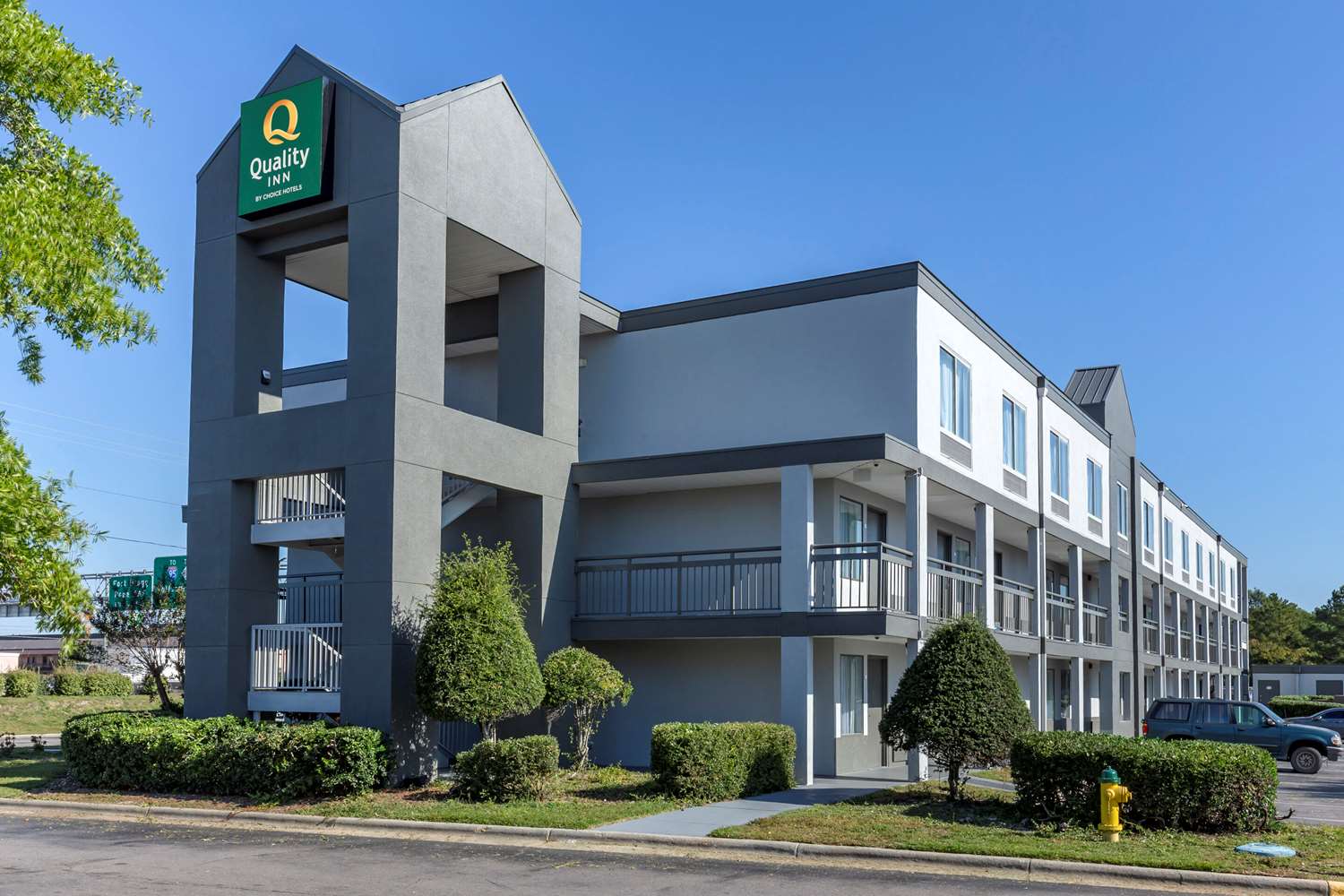 Quality Inn Fayetteville near Fort Bragg 26/28