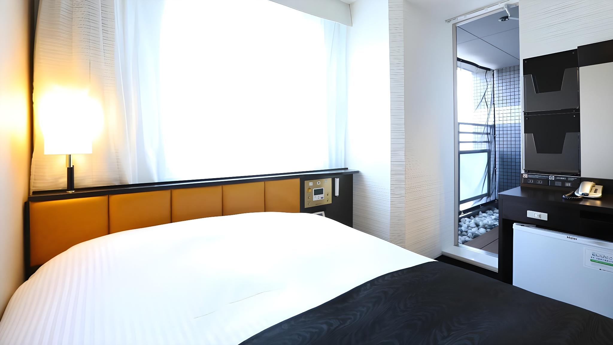 Room, Queen Bed, Balcony