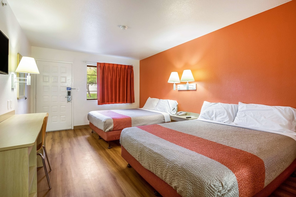 Motel6 Kingman, AZ - Route 66 East 19/63