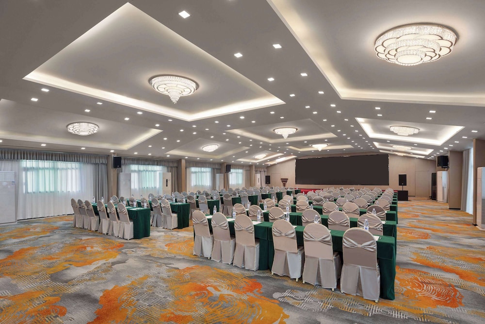 Hawthorn by Wyndham Guangzhou Baiyun Airport 19/20