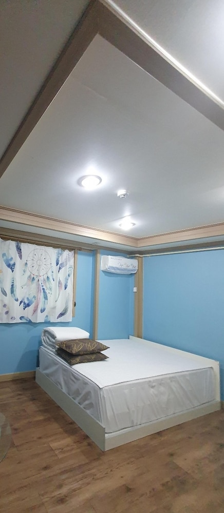 Sokcho Tteurak Pension 16/50