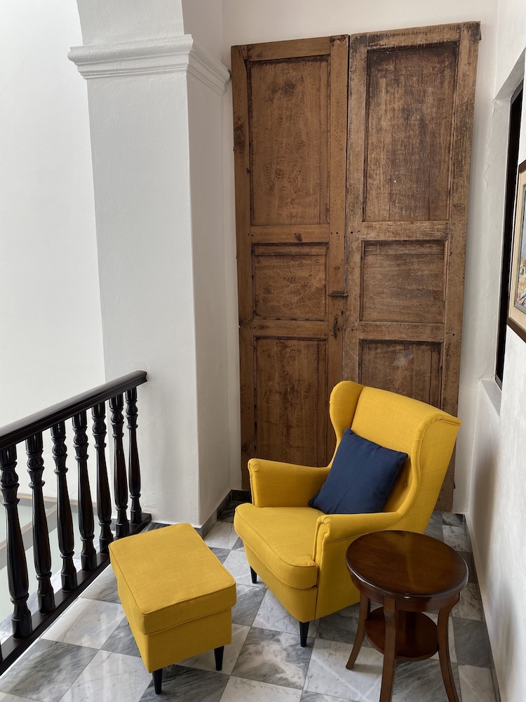 352 Guest House Hotel Boutique 34/50