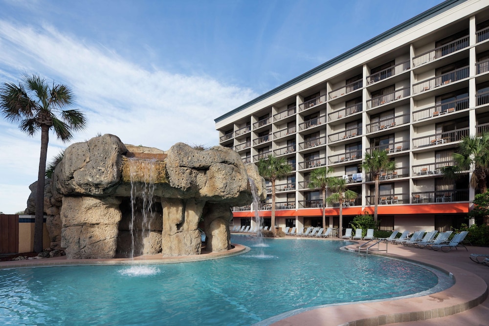 Hampton Inn Jacksonville Beach 5/57
