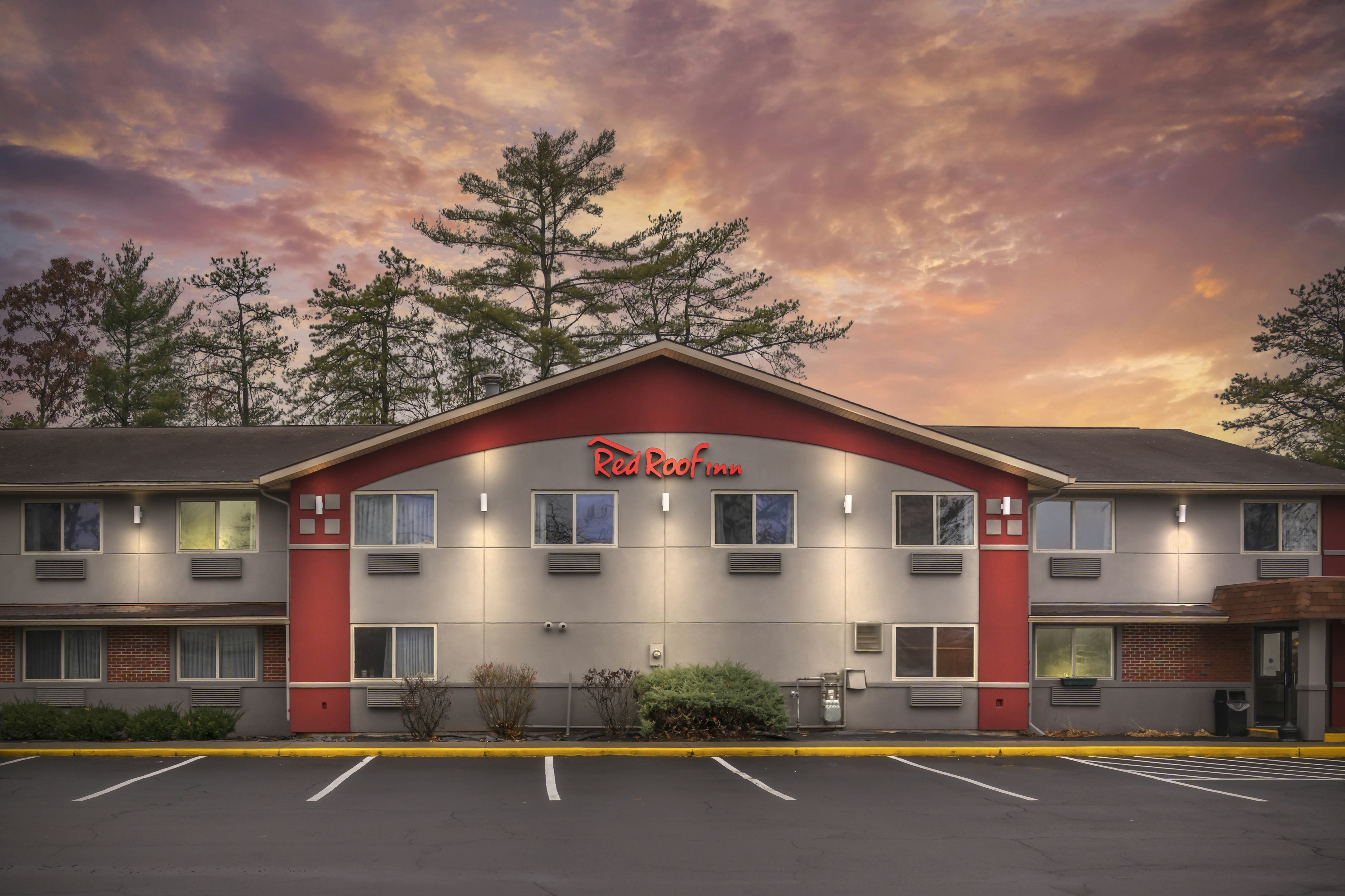 Super 8 by Wyndham Queensbury Glens Falls/Lake George Area 1/17
