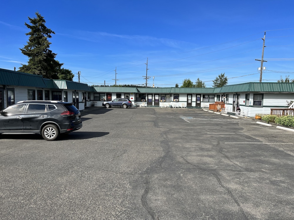 Great House Motel 35/50