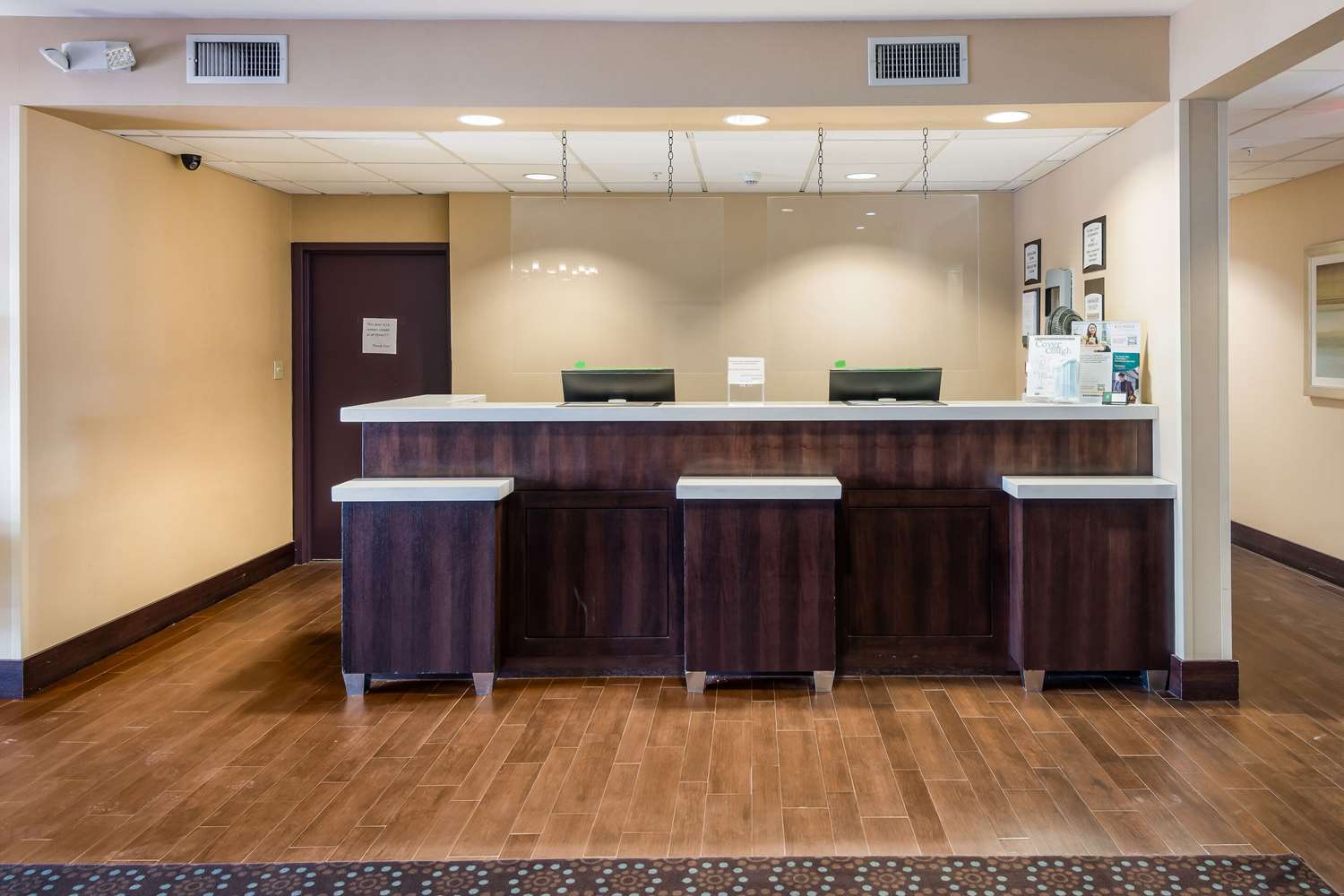 Quality Inn & Suites Quincy - Downtown 5/45