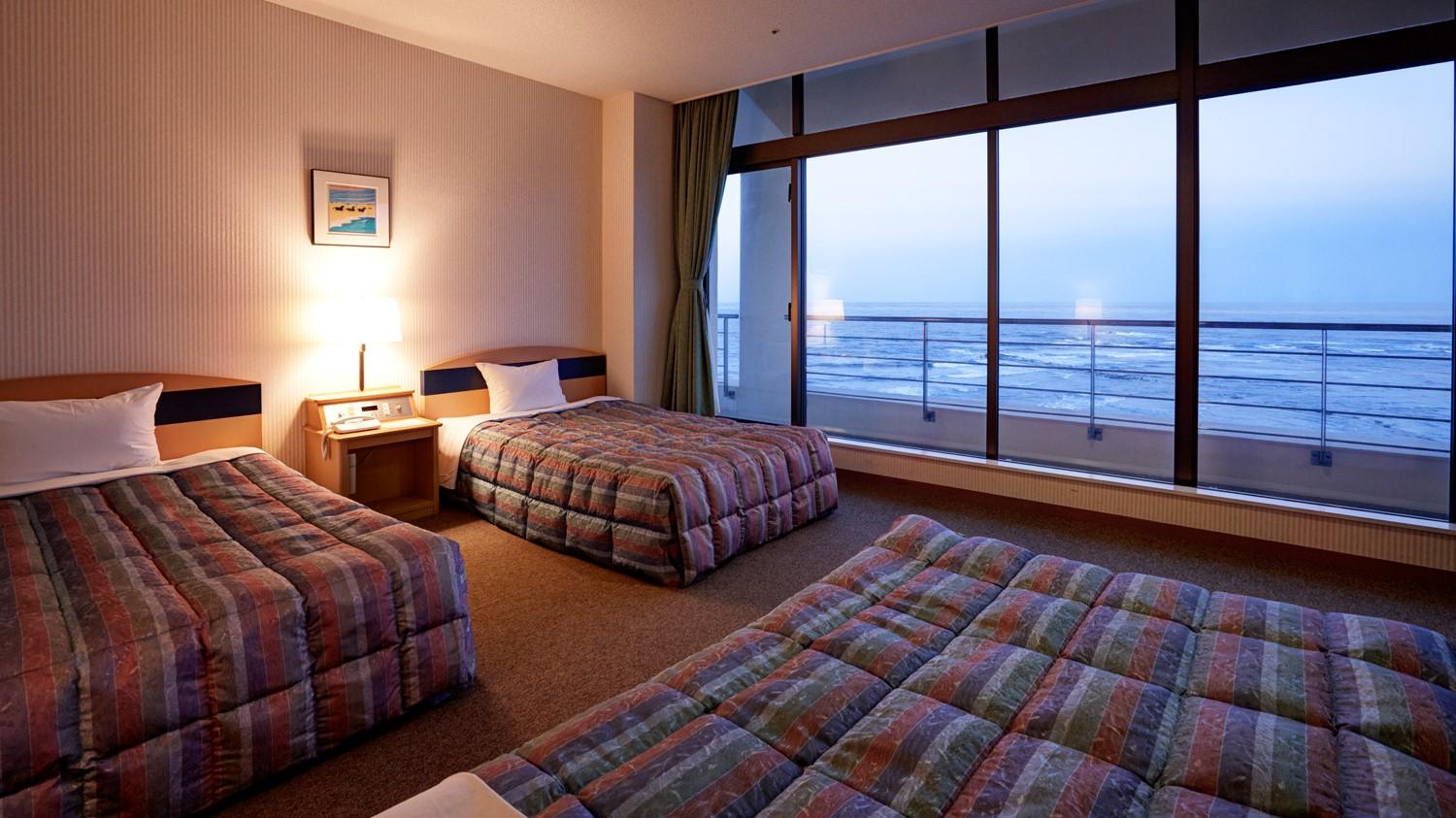 Standard, Triple, Side Ocean View, Ocean View