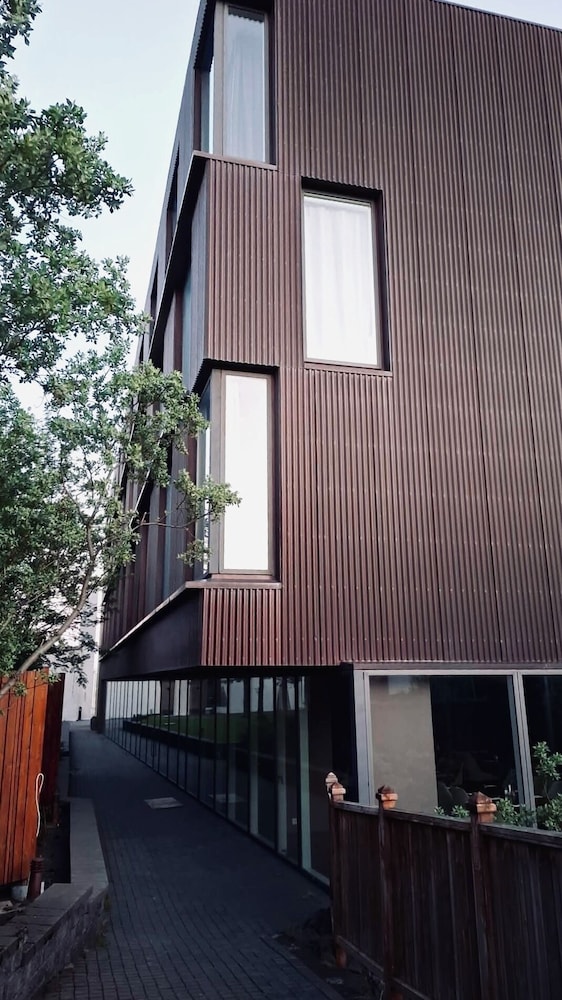 Hotel Bifrost 3/50