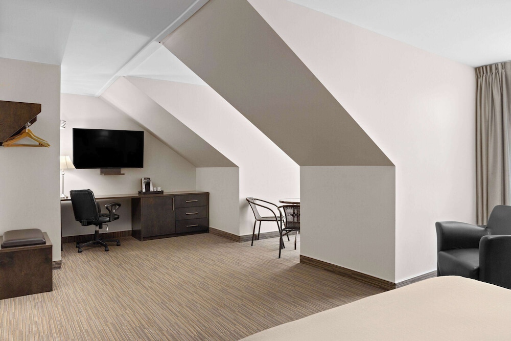 Travelodge by Wyndham Roberval 24/40