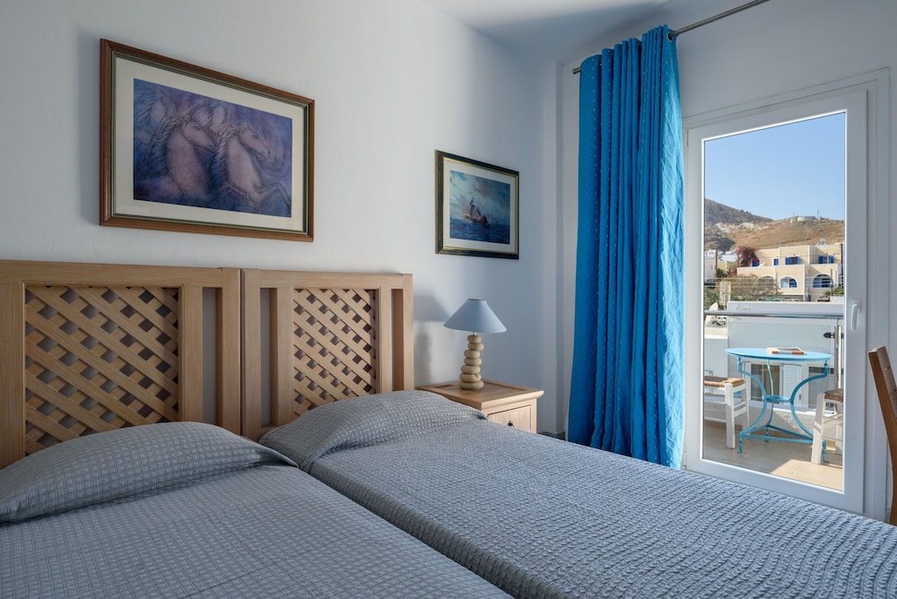 Alesahne Beach Hotel 24/74