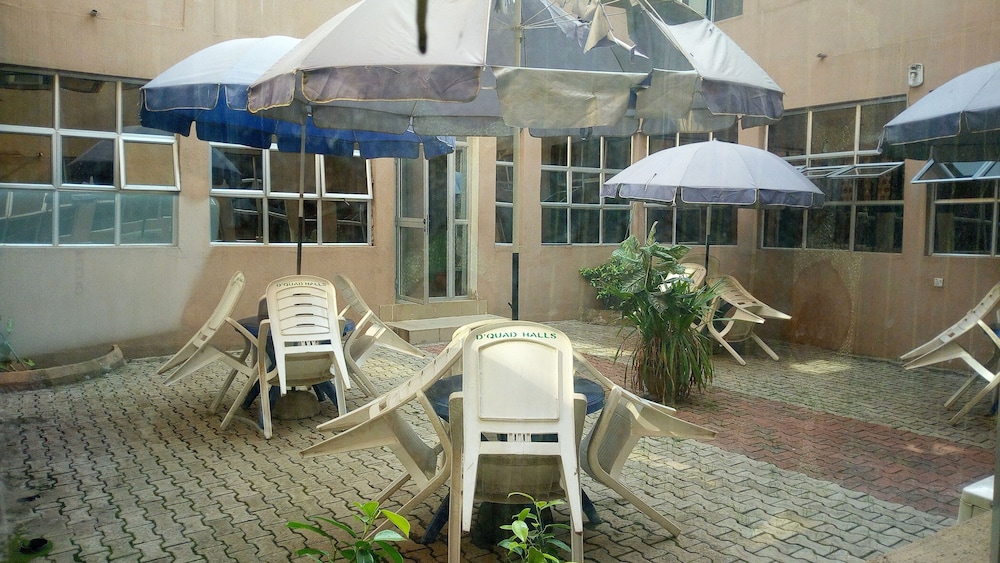 Dikord Hotel And Events Centre 37/39
