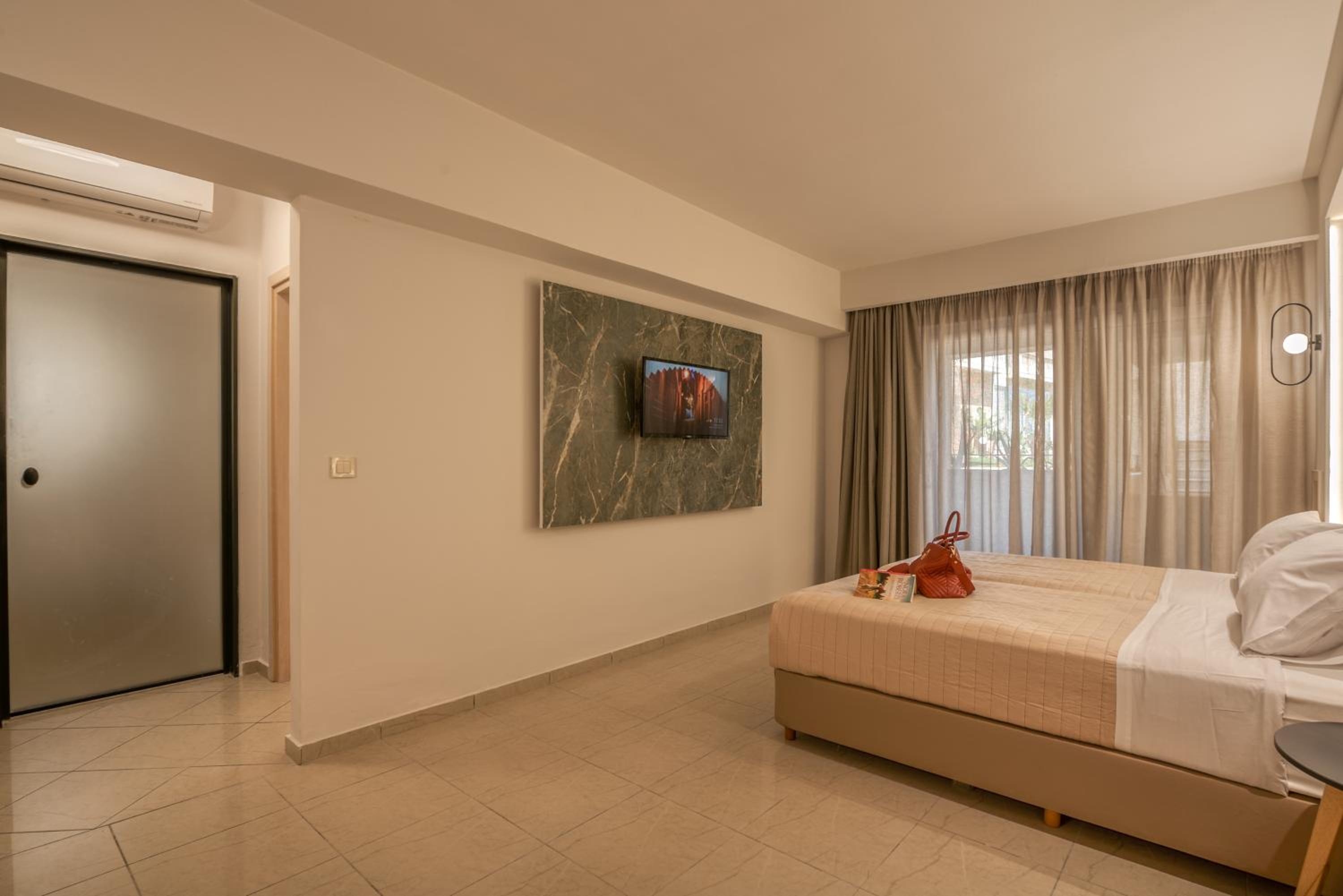Junior Suite, Garden View