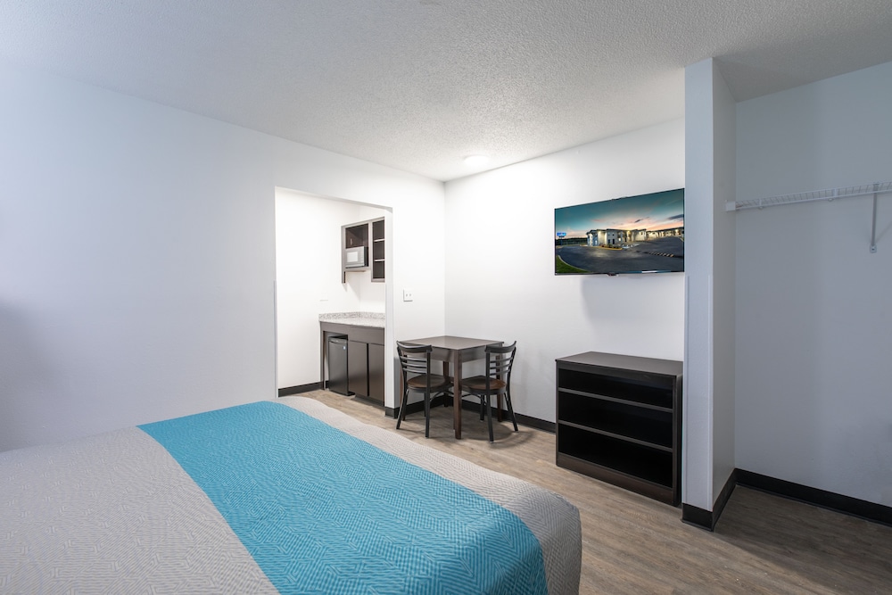 Motel6 Greenville, SC - I-85 Near Downtown 7/15