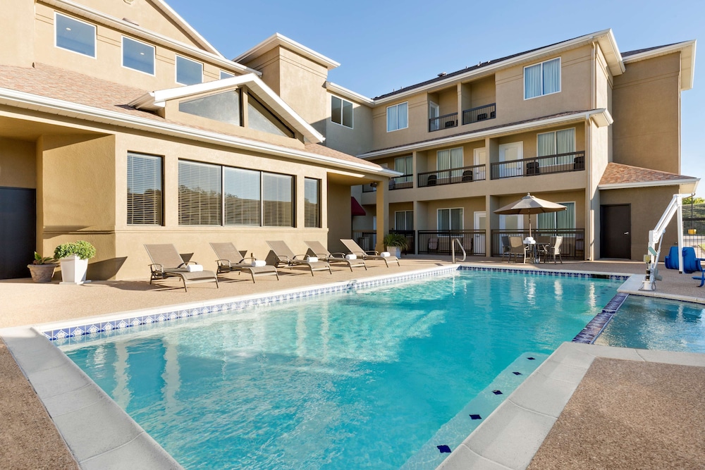 Country Inn & Suites by Radisson, Fort Worth West l-30 NAS JRB 4/45