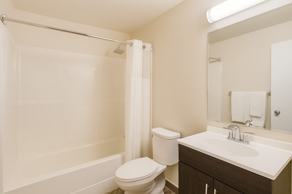 Travelodge by Wyndham Valleyview AB 49/51