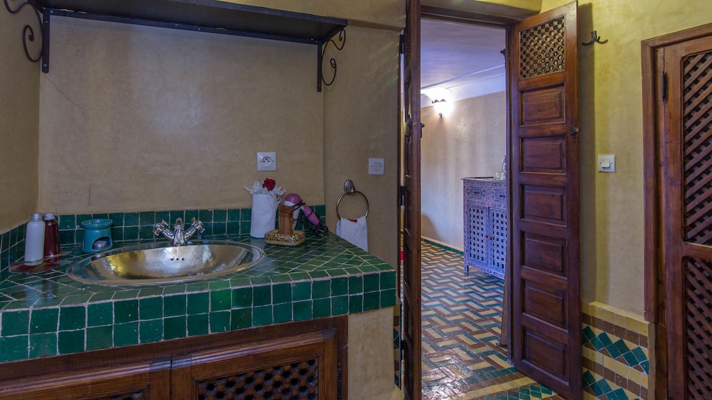Riad Samsli 49/80