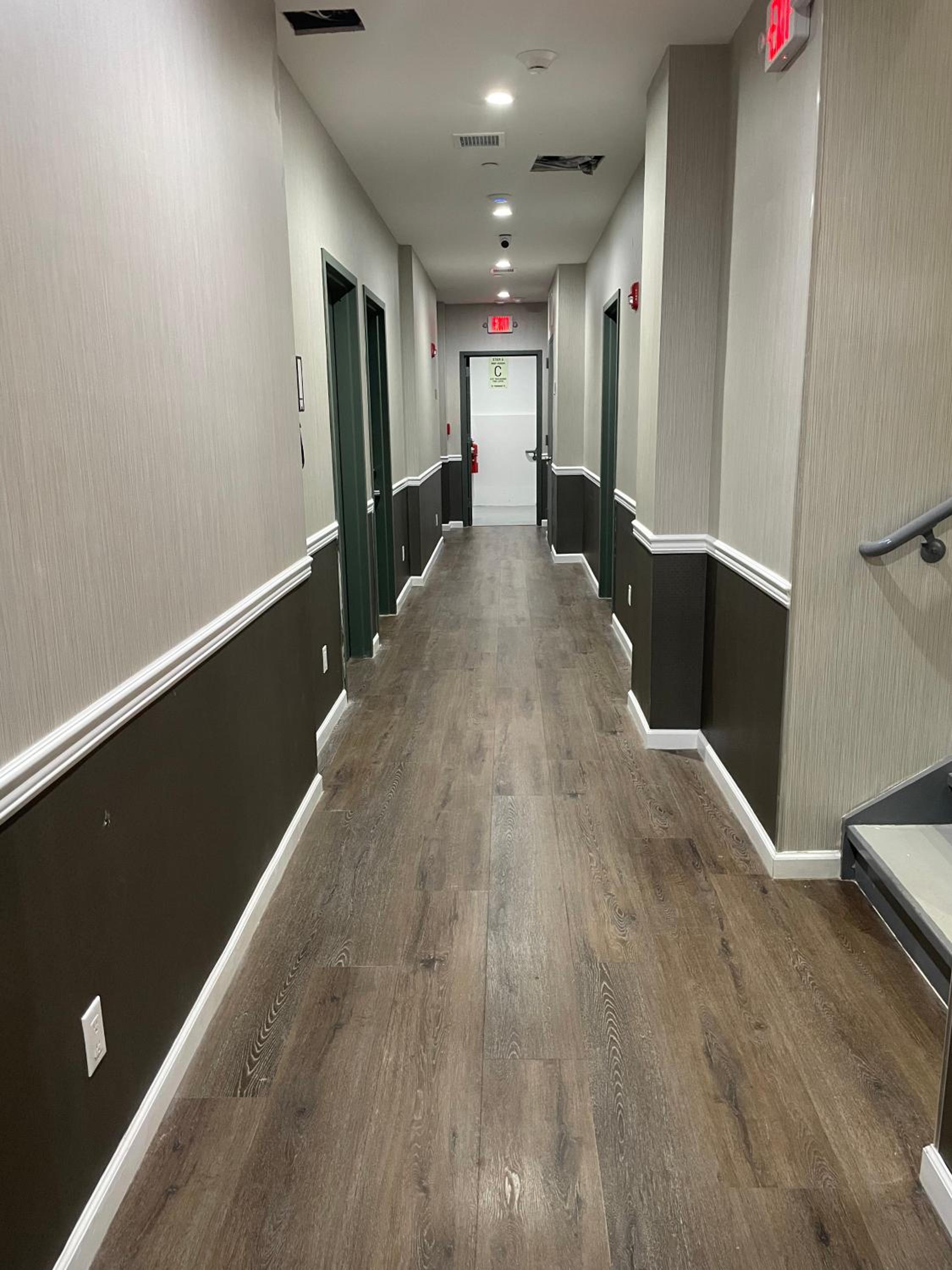 King Hotel Brooklyn Sunset Park 15/17