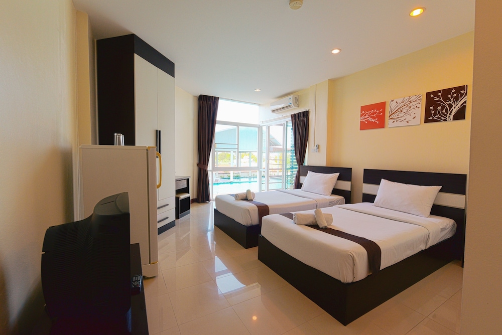 GLORY PLACE HUA HIN HOTEL 17/70