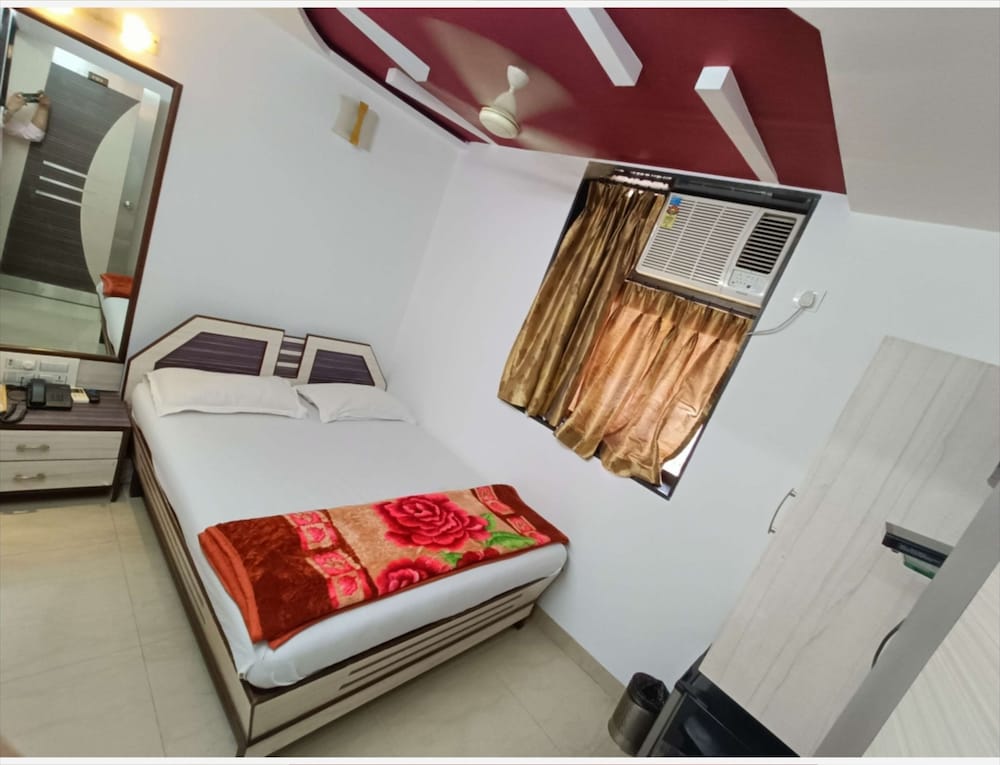Hotel Broadway Colaba Mumbai 19/50