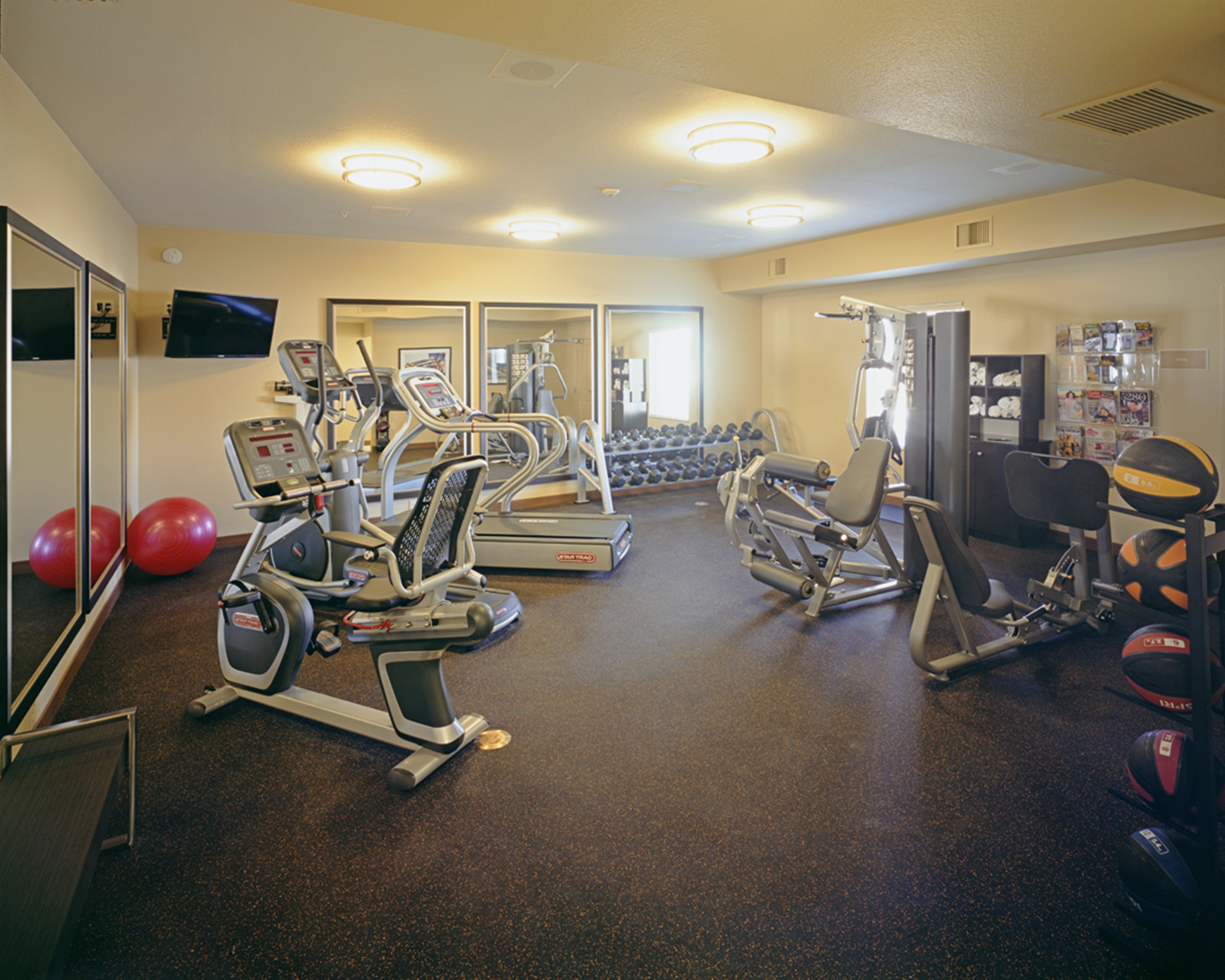 Candlewood Suites Fort Collins 18/39