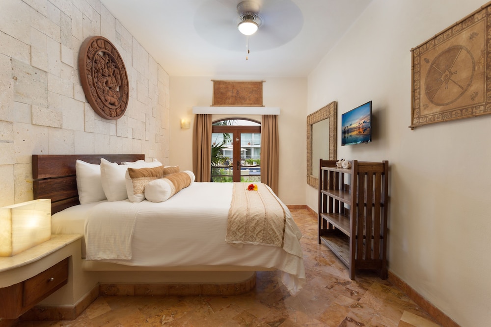 Porto Playa Condo Hotel And Beachclub 11/50