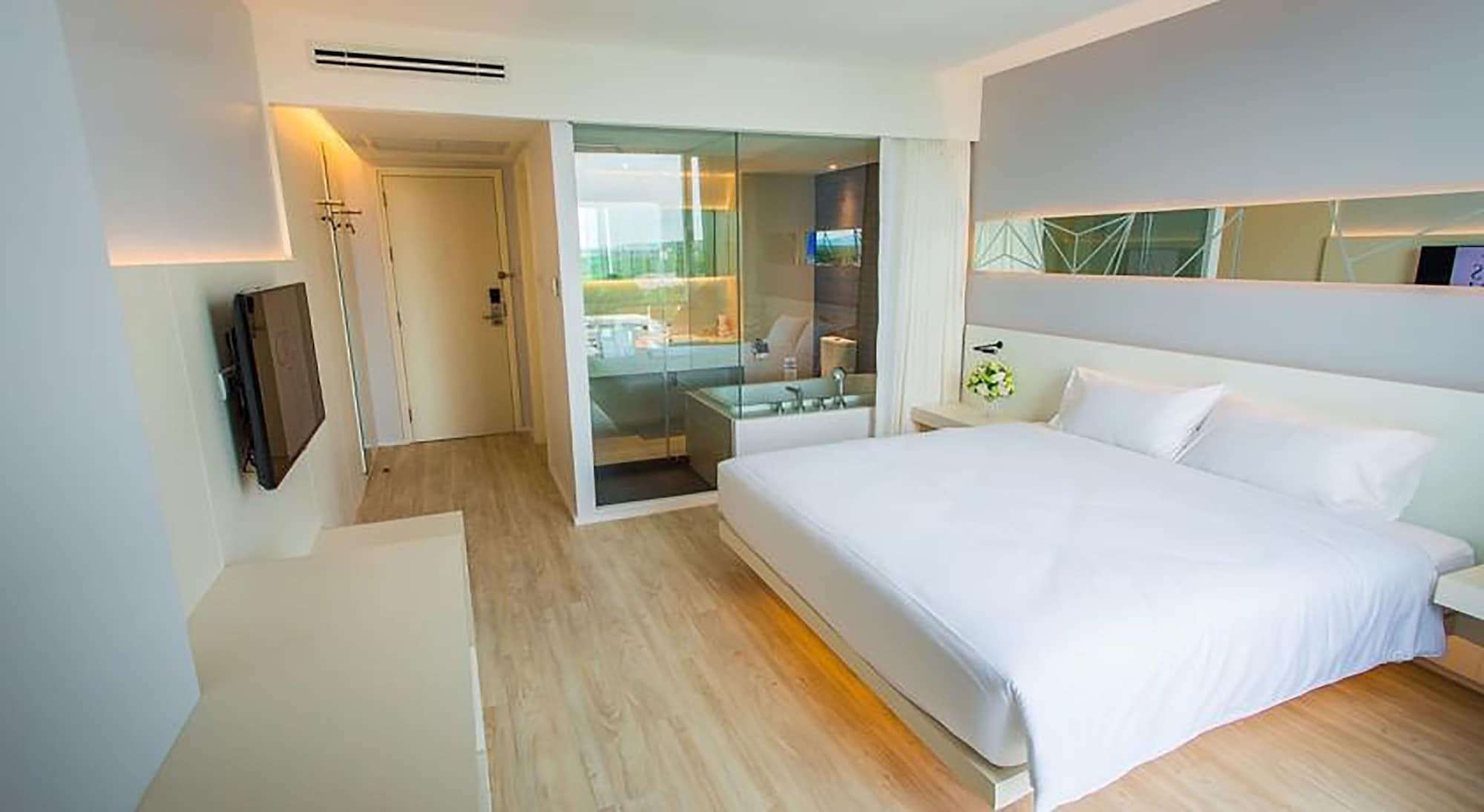 SUPER, DELUXE, KING BED