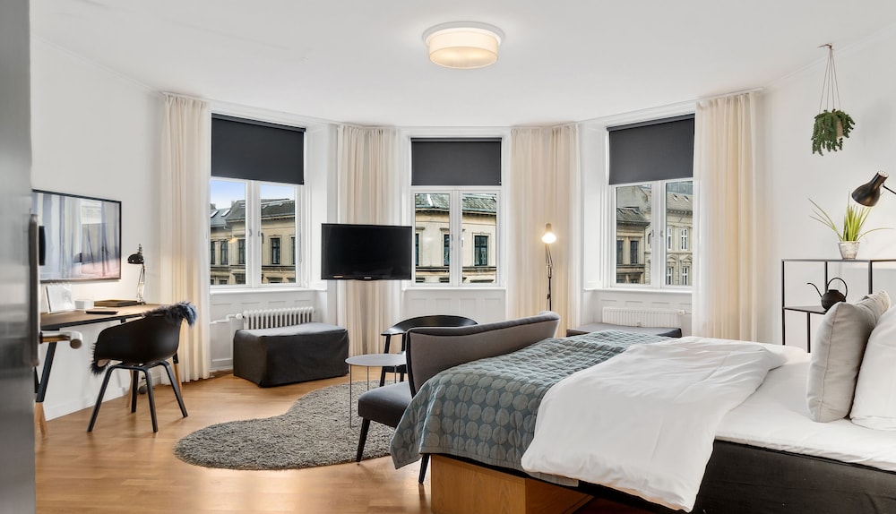Ibsens Hotel 20/51