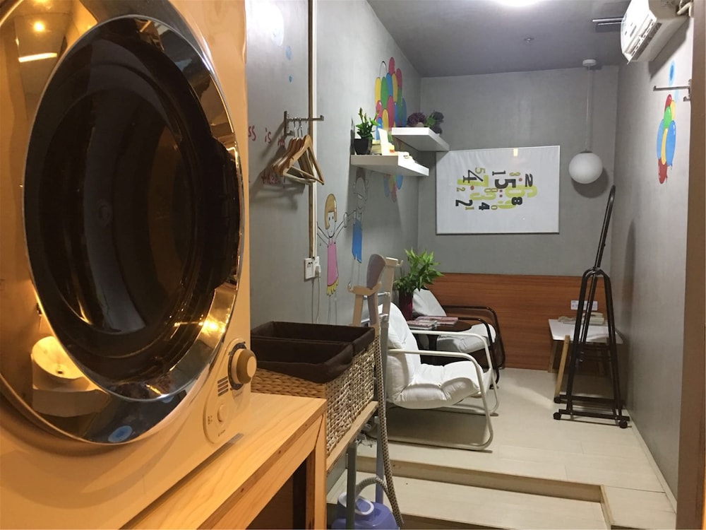 Colour Inn Shenzhen Dongmen Branch 54/66
