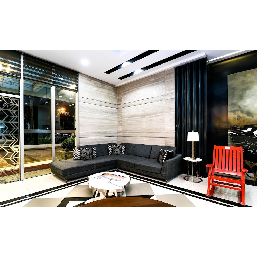 Summit Hotel Magnolia 33/70