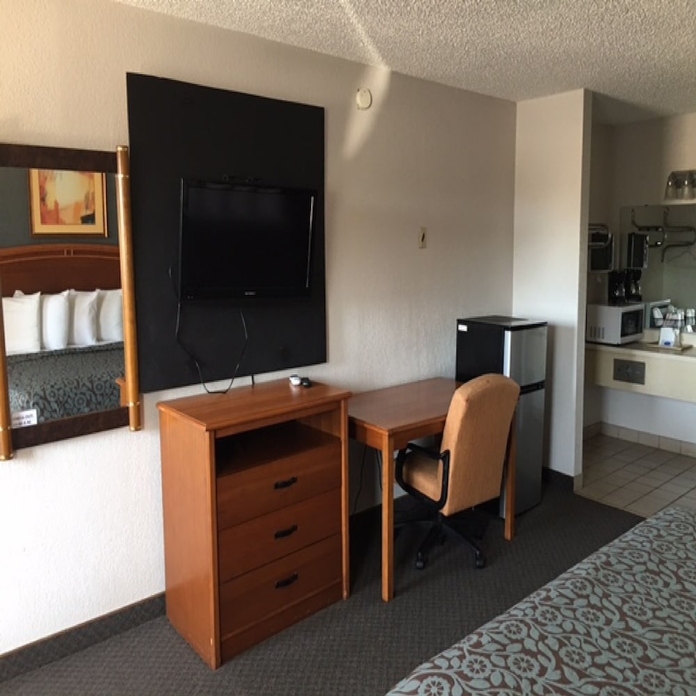 Executive Inn Hebbronville 34/43
